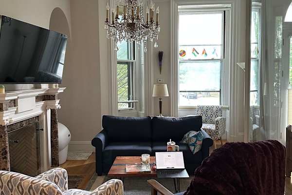 House sit in Boston, MA, US