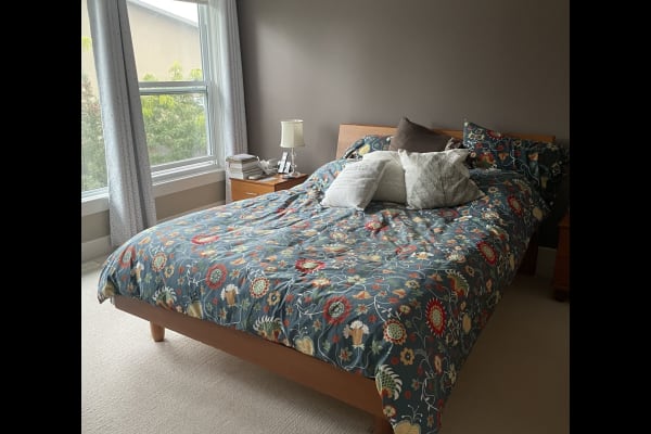 House sit in Ottawa, ON, Canada