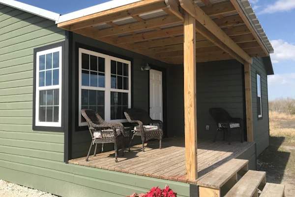 House sit in Bluntzer, TX, US