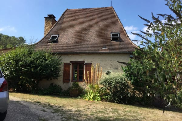 House sit in Saint-Chamassy, France