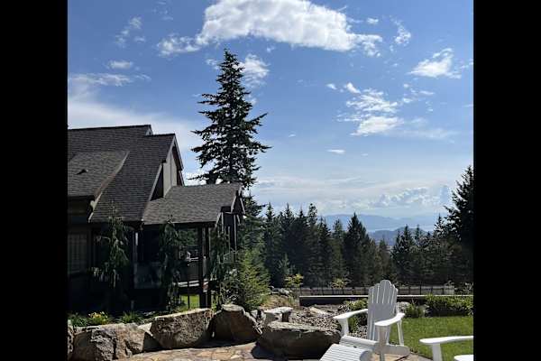 House sit in Kelowna, BC, Canada