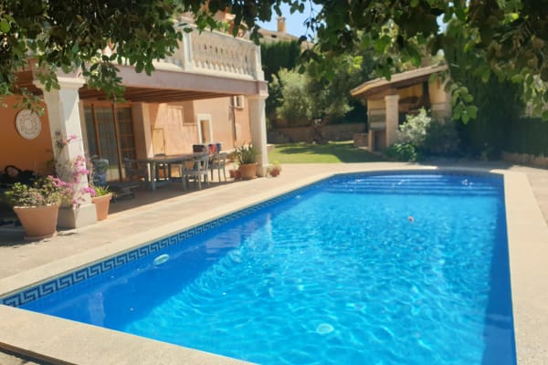 House sit in Palmanyola, Spain