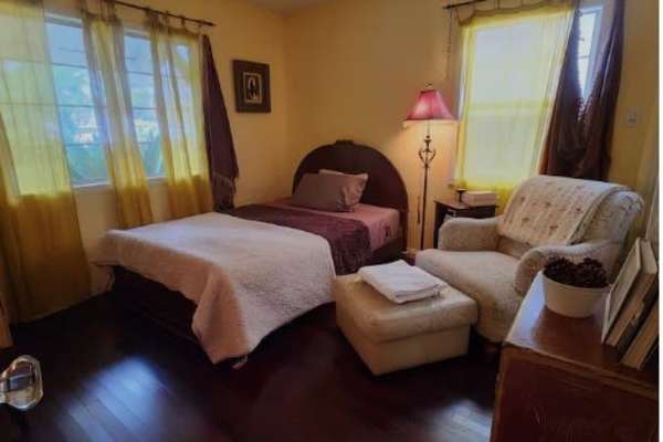 House sit in Eagle Rock, CA, US