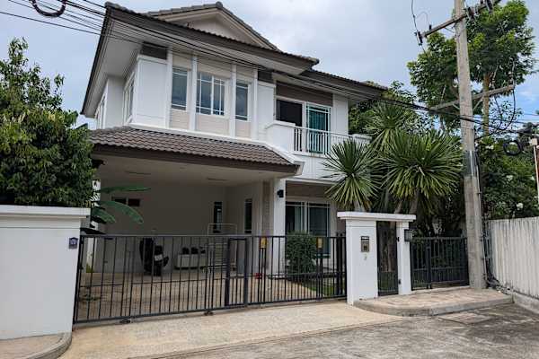 House sit in Chiang Mai, Thailand