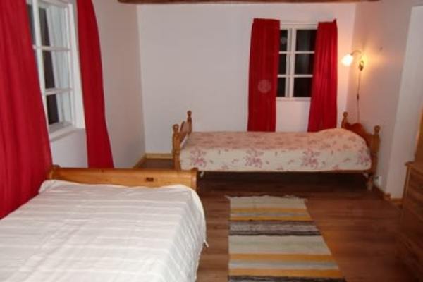 House sit in Falköping, Sweden