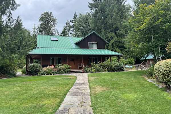 House sit in Darrington, WA, US