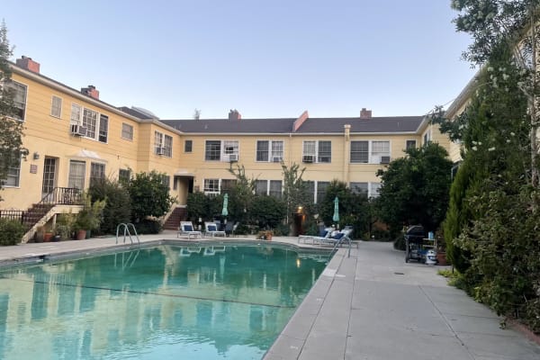 House sit in Los Feliz, CA, US