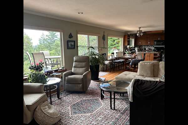 House sit in Madeira Park, BC, Canada