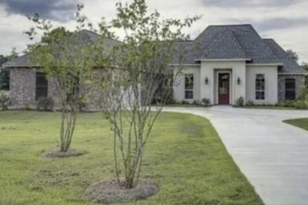 House sit in Baton Rouge, LA, US