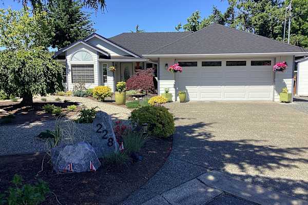 House sit in Parksville, BC, Canada