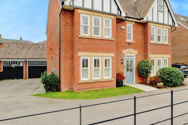 House sit in Bedford, United Kingdom