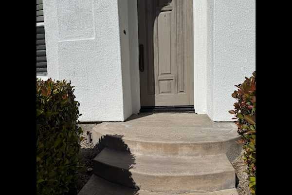 House sit in Carlsbad, CA, US