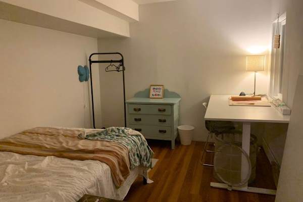 House sit in Vancouver, BC, Canada