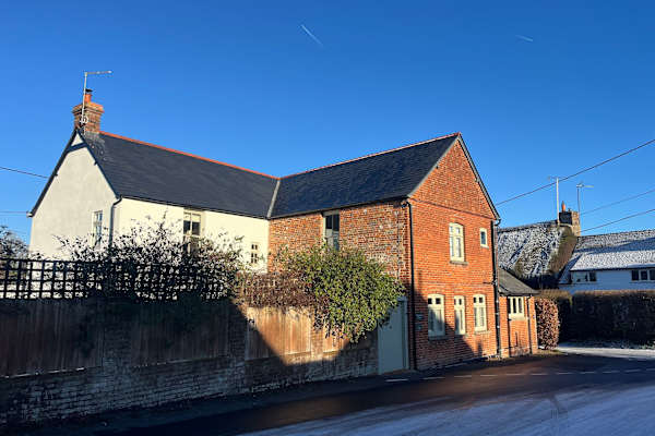 House sit in Collingbourne Kingston, United Kingdom