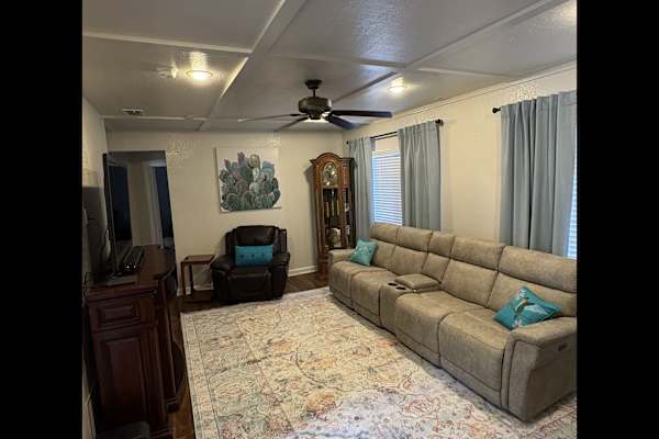 House sit in Boerne, TX, US