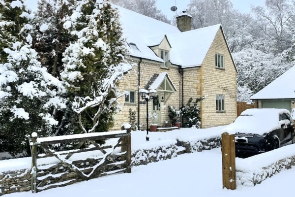 House sit in Bourton on the Water, United Kingdom