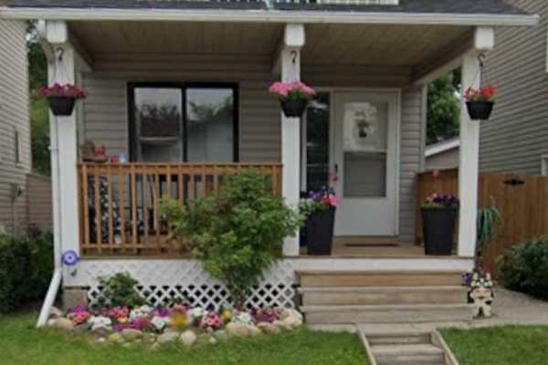 House sit in Calgary, AB, Canada