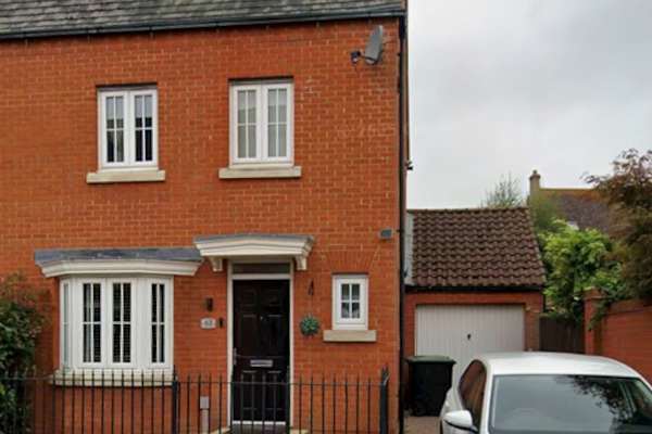 House sit in Henlow, United Kingdom