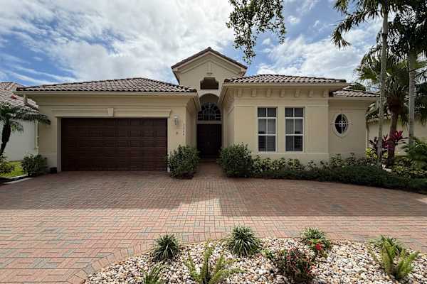 House sit in Coral Springs, FL, US