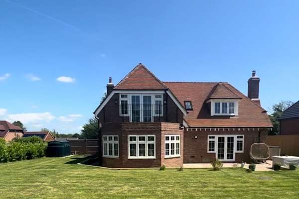 House sit in Canterbury, United Kingdom