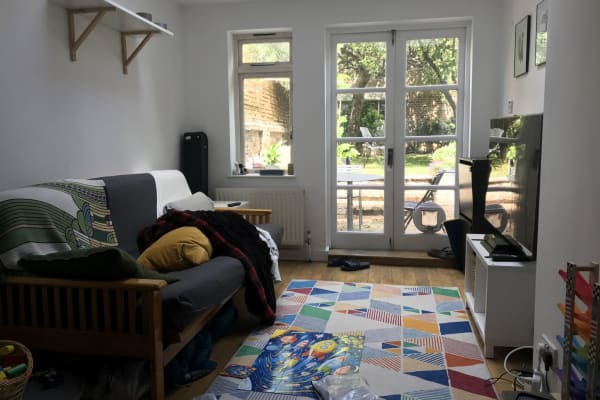 House sit in Kentish Town, United Kingdom