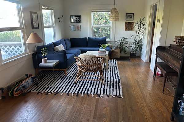House sit in Sebastopol, CA, US