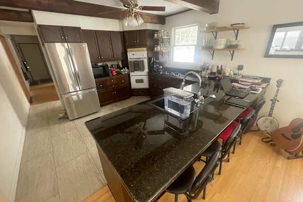 House sit in Peru, NY, US