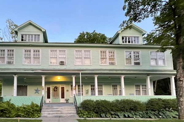 House sit in Sharon Springs, NY, US