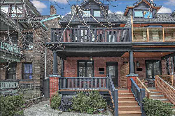 House sit in Trinity-Bellwoods, ON, Canada