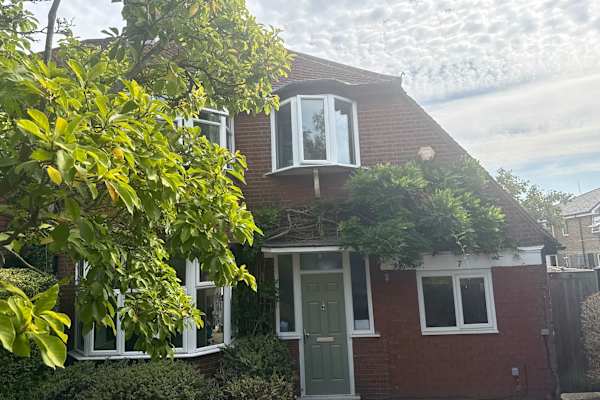 House sit in Bromley, United Kingdom