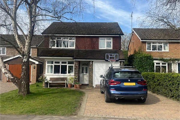 House sit in Lindfield, United Kingdom