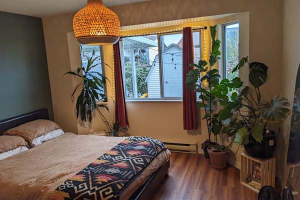 House sit in Courtenay, BC, Canada