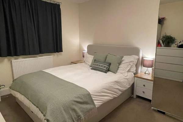 House sit in Bourton on the Water, United Kingdom