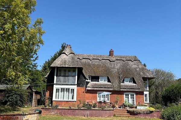 House sit in Idmiston, United Kingdom