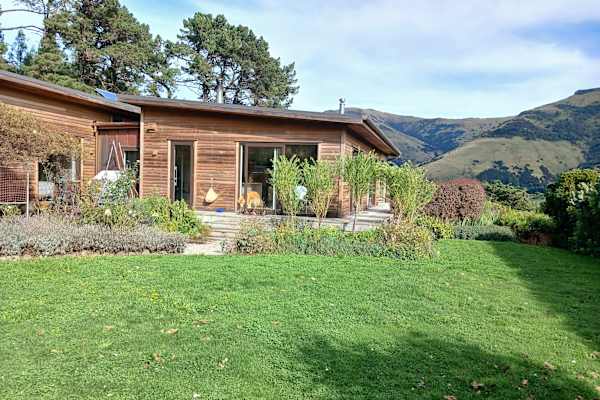 House sit in Little River, New Zealand