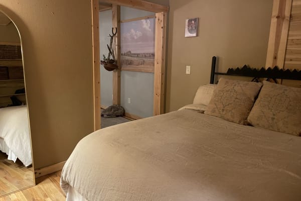 House sit in Evergreen, CO, US