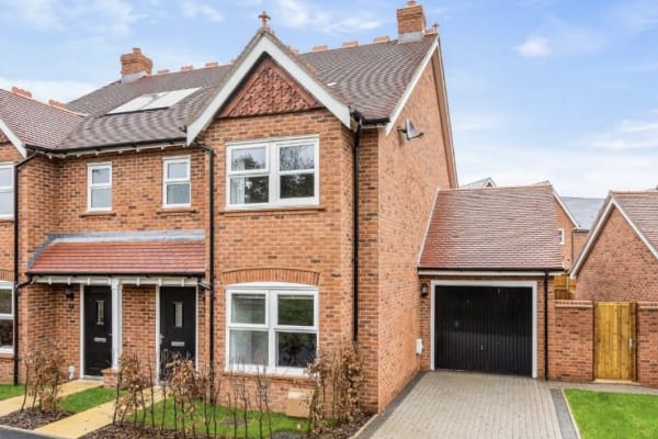 house sitting jobs victoria Hertford, England, United Kingdom