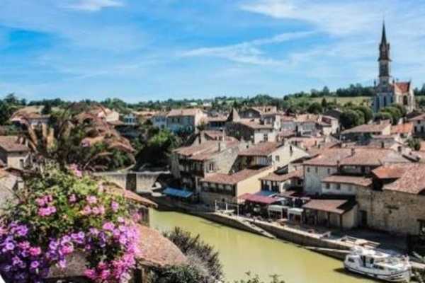 House sit in Nérac, France