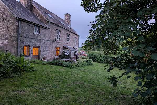 House sit in Kington, United Kingdom