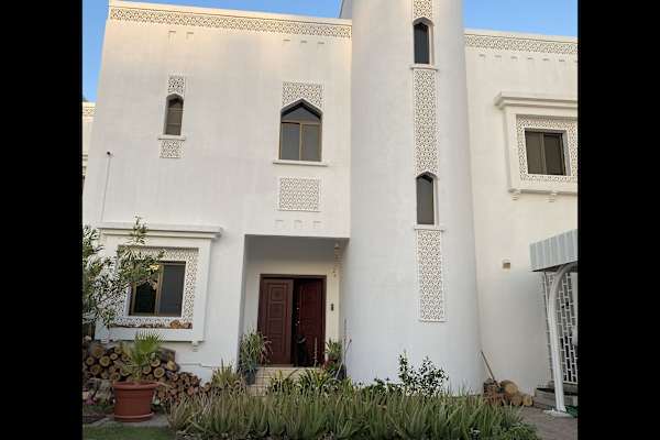 House sit in Muscat, Oman