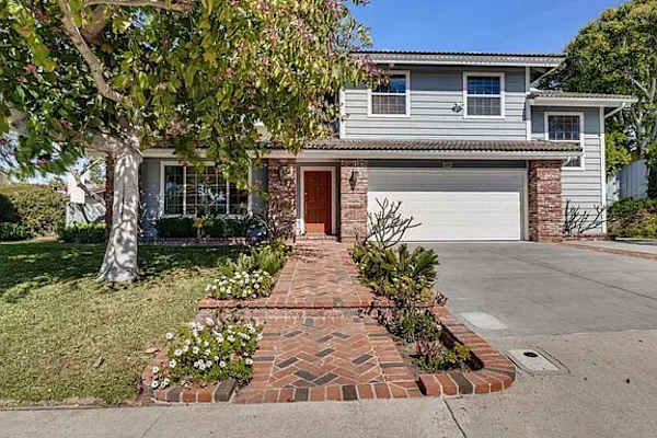 House sit in Encinitas, CA, US