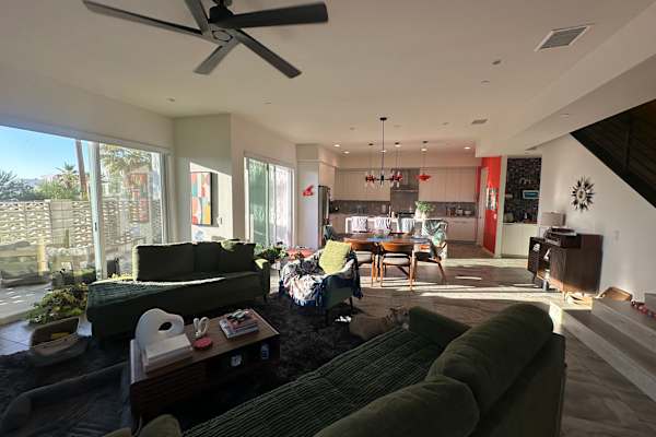 House sit in Palm Springs, CA, US