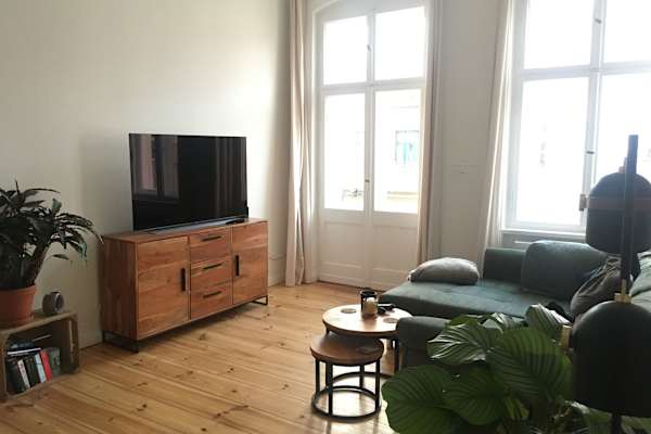 House sit in Berlin, Germany