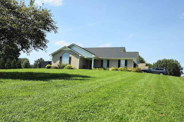 House sit in Maryville, TN, US