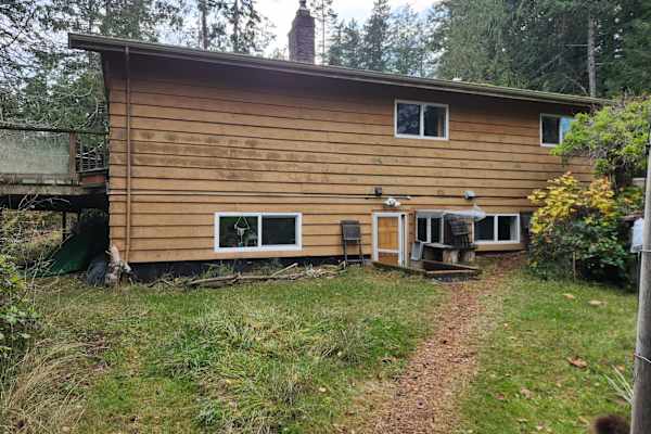 House sit in Sidney, BC, Canada