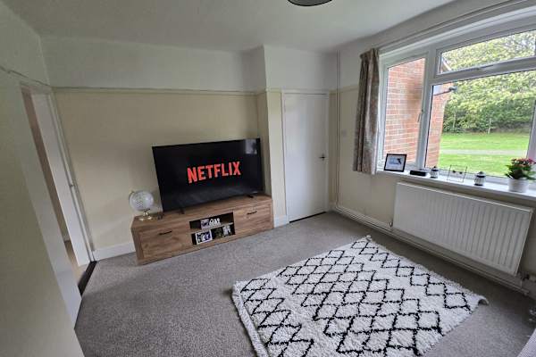 House sit in Albrighton, United Kingdom