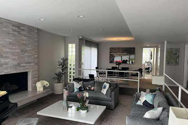 House sit in Manhattan Beach, CA, US