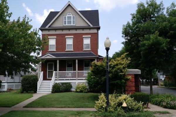 House sit in St. Louis, MO, US