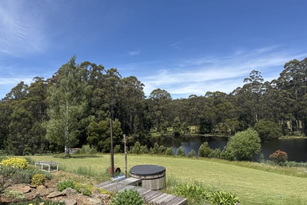 House sit in Trentham, VIC, Australia