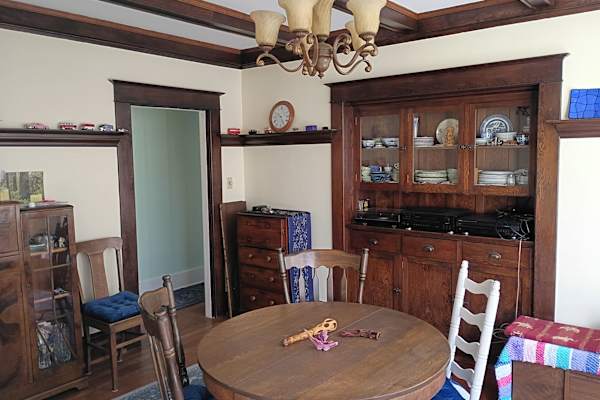 House sit in Victoria, BC, Canada